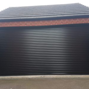 RD77 Double Door - Laminate Black
