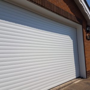 RD77 Double Door - Laminate White